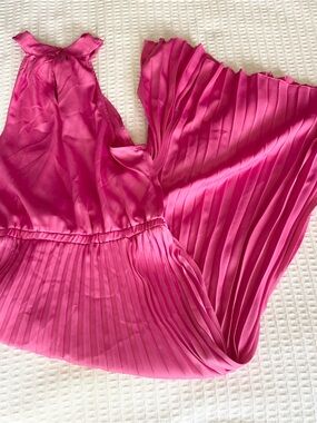 Scoop Women’s Pleated hot Pink Maxi Dress NWT large 12-14